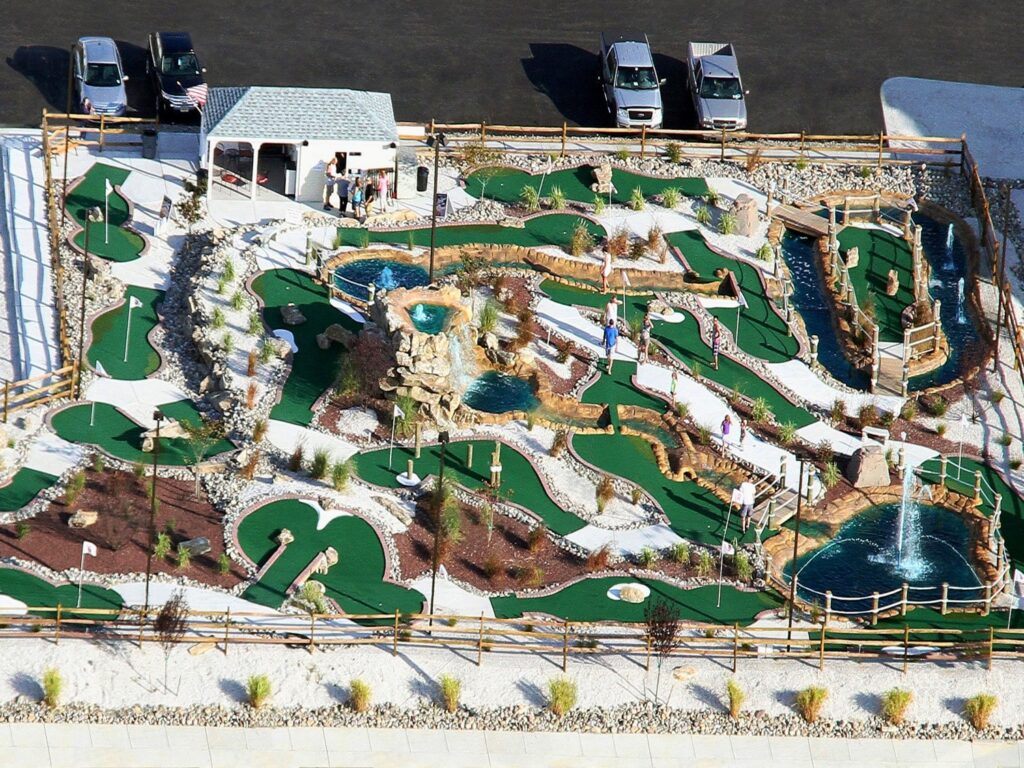Choosing the Ideal Mini Golf Course Location-min