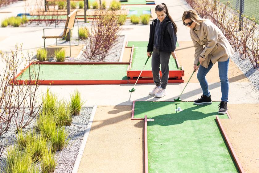 adding-mini-golf-can-rejuvenate-your-business