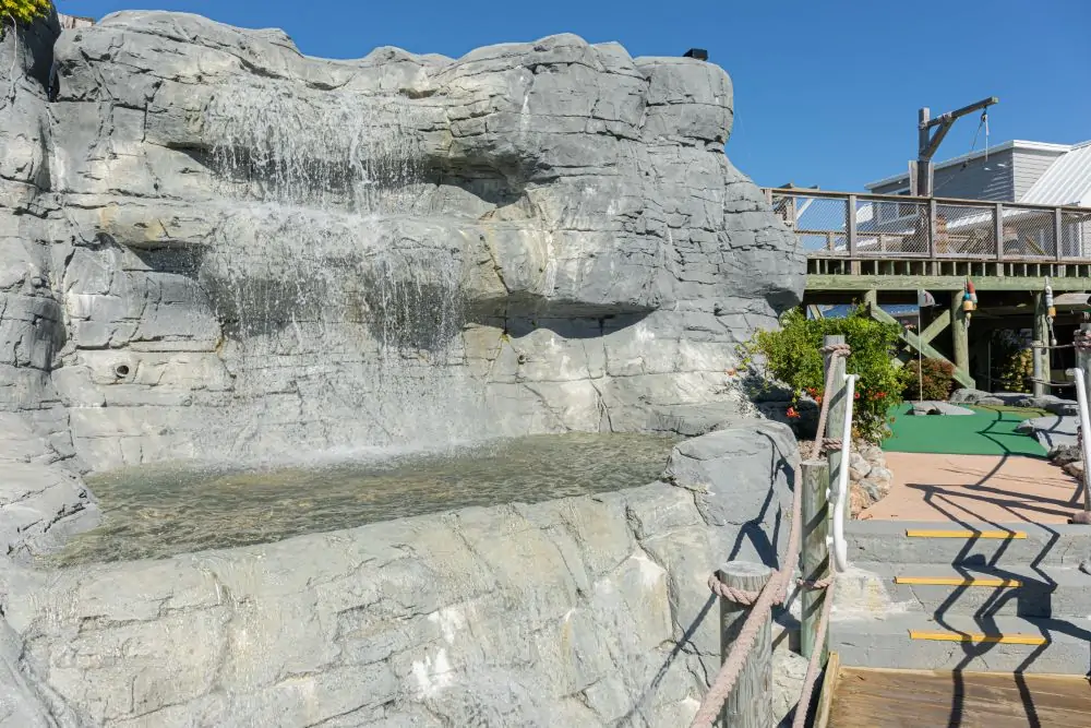 Mini Golf Corporate Events: An Effective Way To Foster Team Spirit