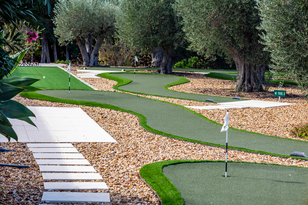 Why Every Holiday Park Needs A Well-Designed Mini Golf Course Construction