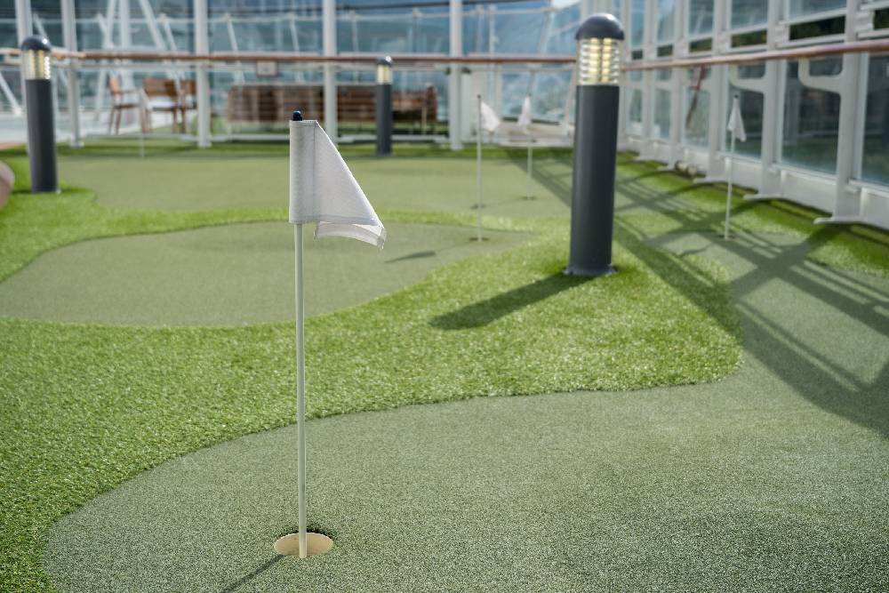 Mini Golf For Airport: Why It Makes The Perfect Amenity